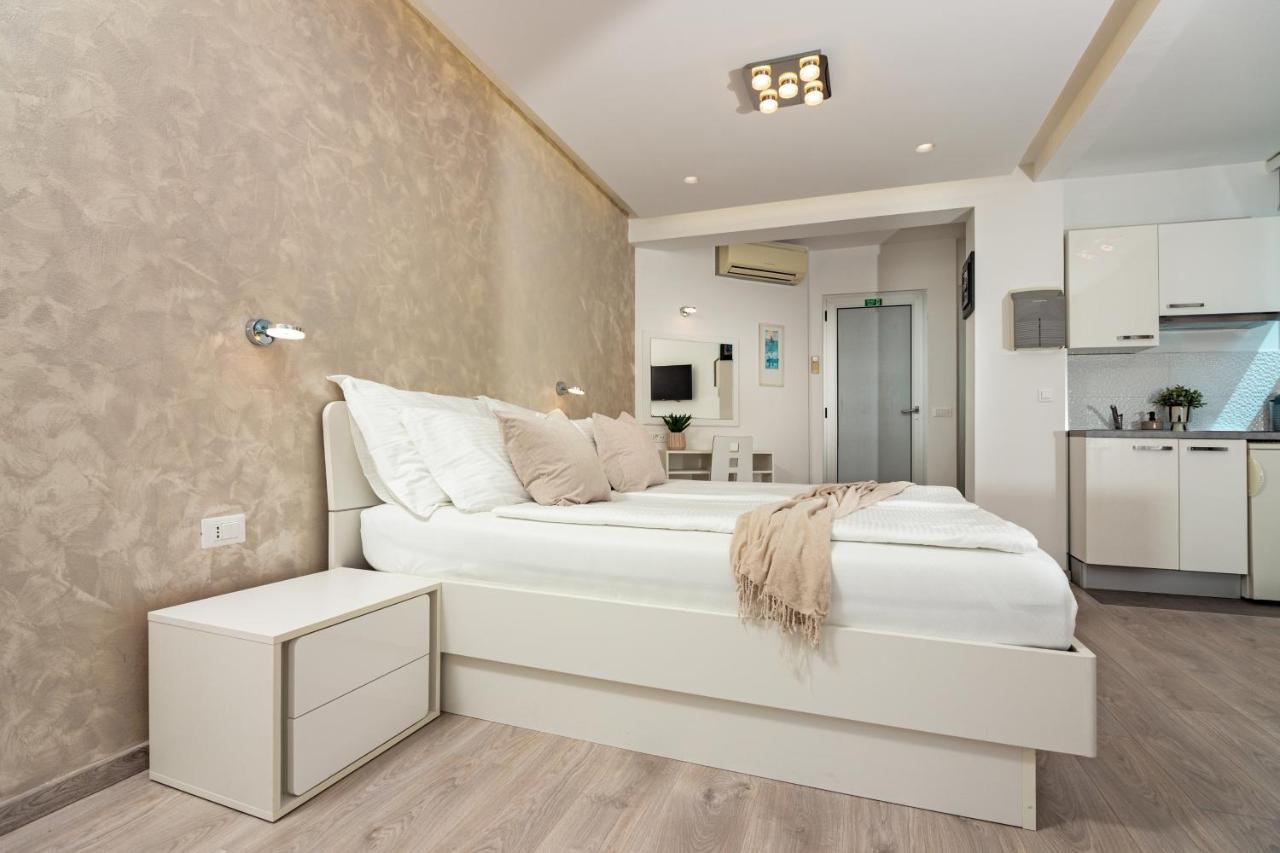 Apartments Lovret Flowers Split Ngoại thất bức ảnh