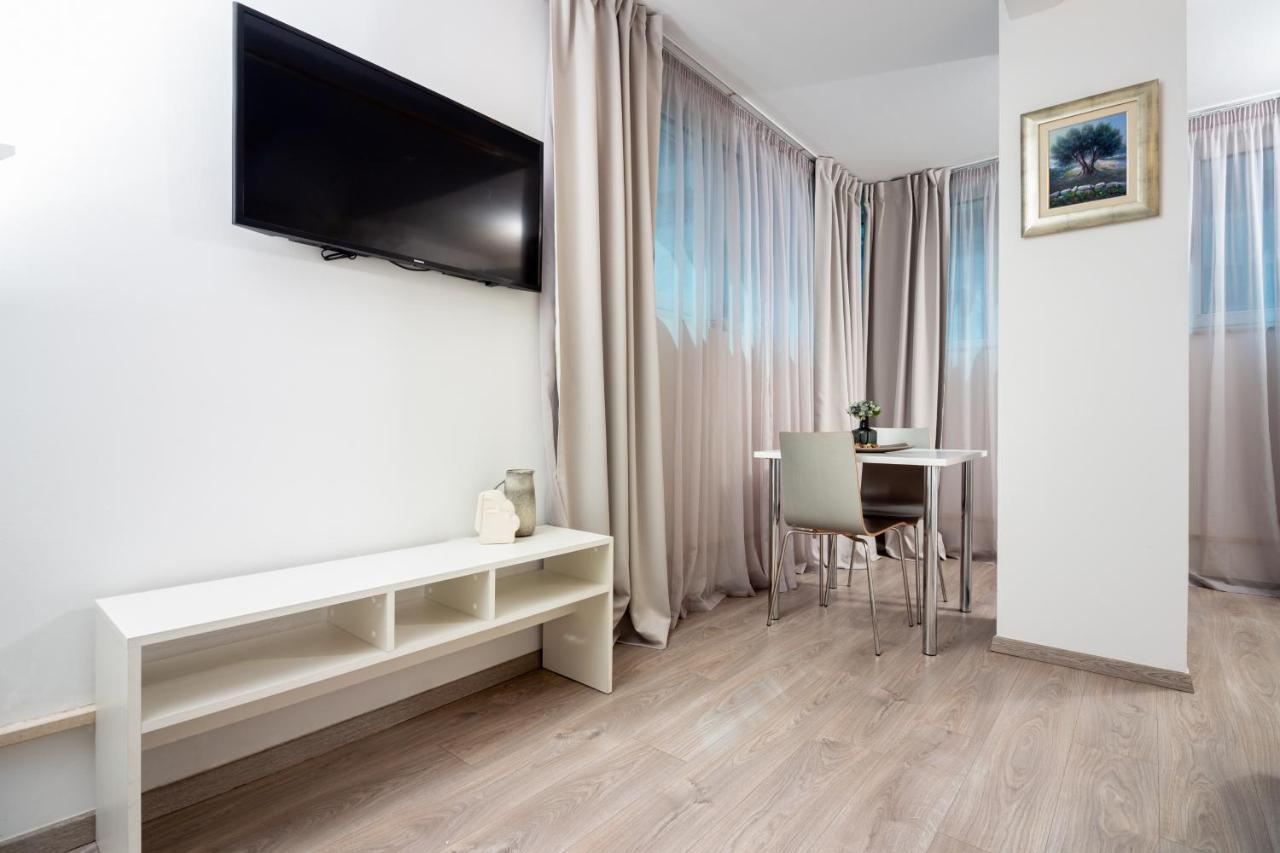 Apartments Lovret Flowers Split Ngoại thất bức ảnh