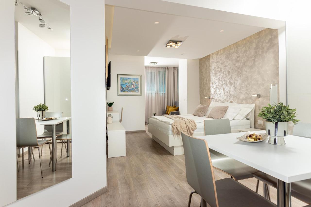 Apartments Lovret Flowers Split Ngoại thất bức ảnh