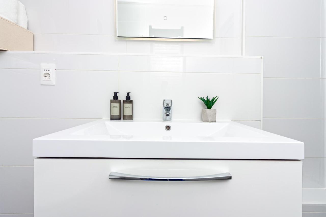 Apartments Lovret Flowers Split Ngoại thất bức ảnh