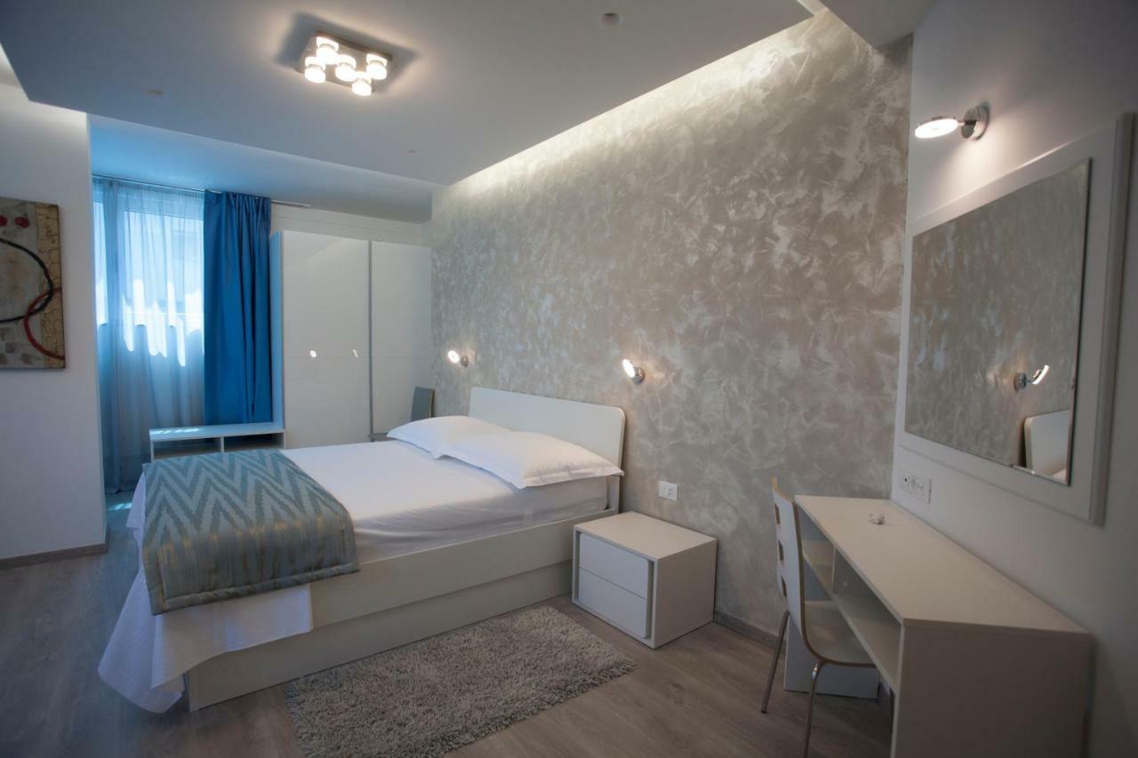 Apartments Lovret Flowers Split Ngoại thất bức ảnh