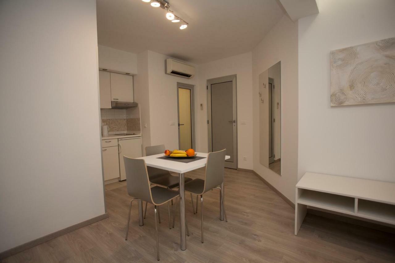 Apartments Lovret Flowers Split Ngoại thất bức ảnh