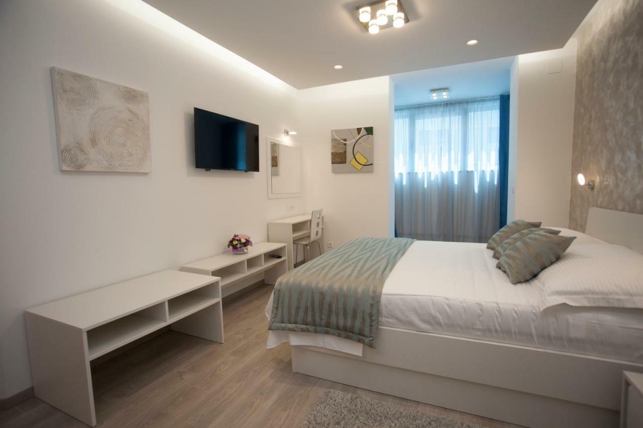 Apartments Lovret Flowers Split Ngoại thất bức ảnh