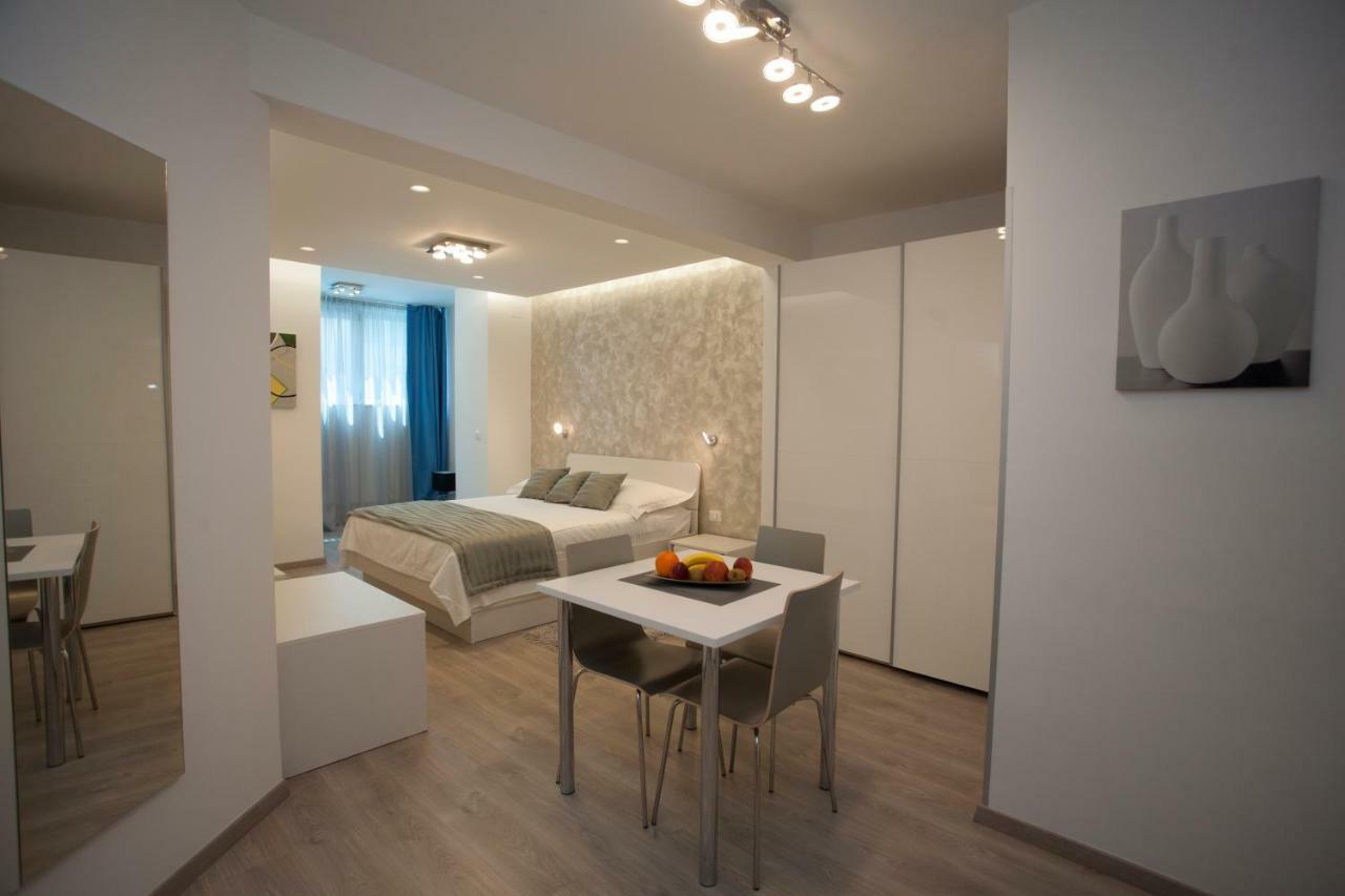 Apartments Lovret Flowers Split Ngoại thất bức ảnh