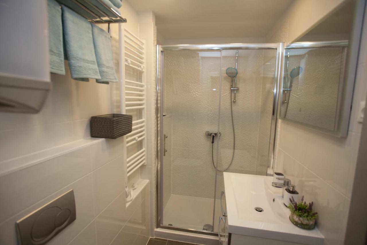Apartments Lovret Flowers Split Ngoại thất bức ảnh